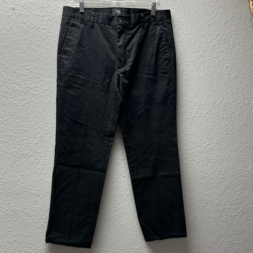 Dockers Men's Black Pants 34/30 slim fit